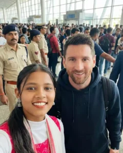Lionel Messi India Tour AI Selfie Prompt